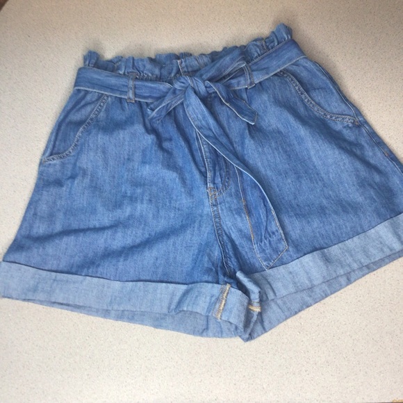 H&M High waist tie chambray denim shorts size 6 - Picture 1 of 11